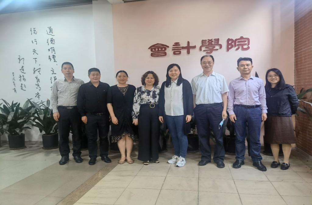 图为合影留恋